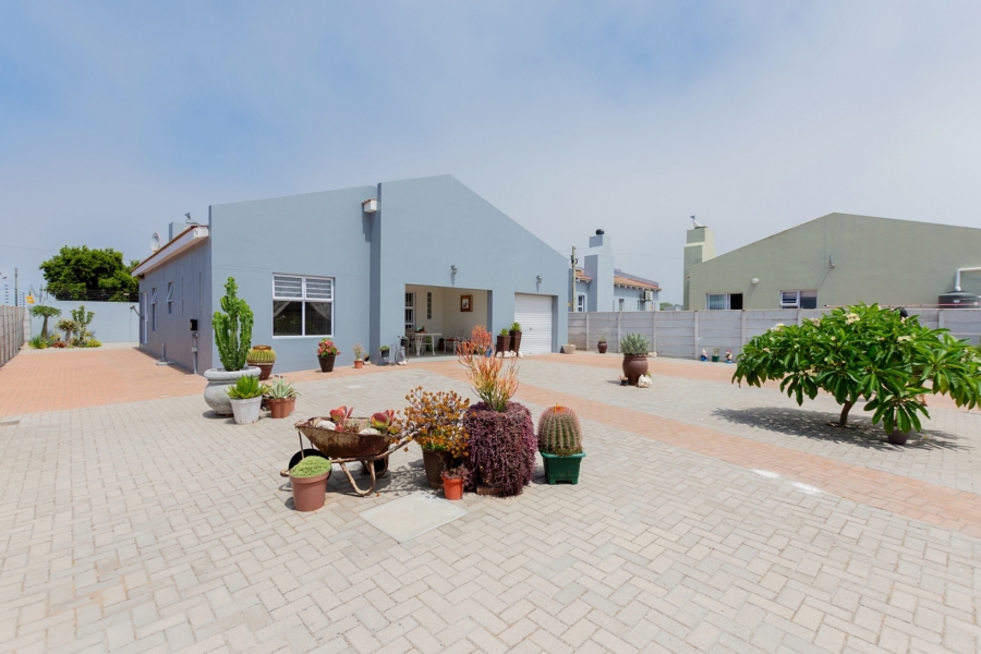 3 Bedroom Property for Sale in Laaiplek Western Cape